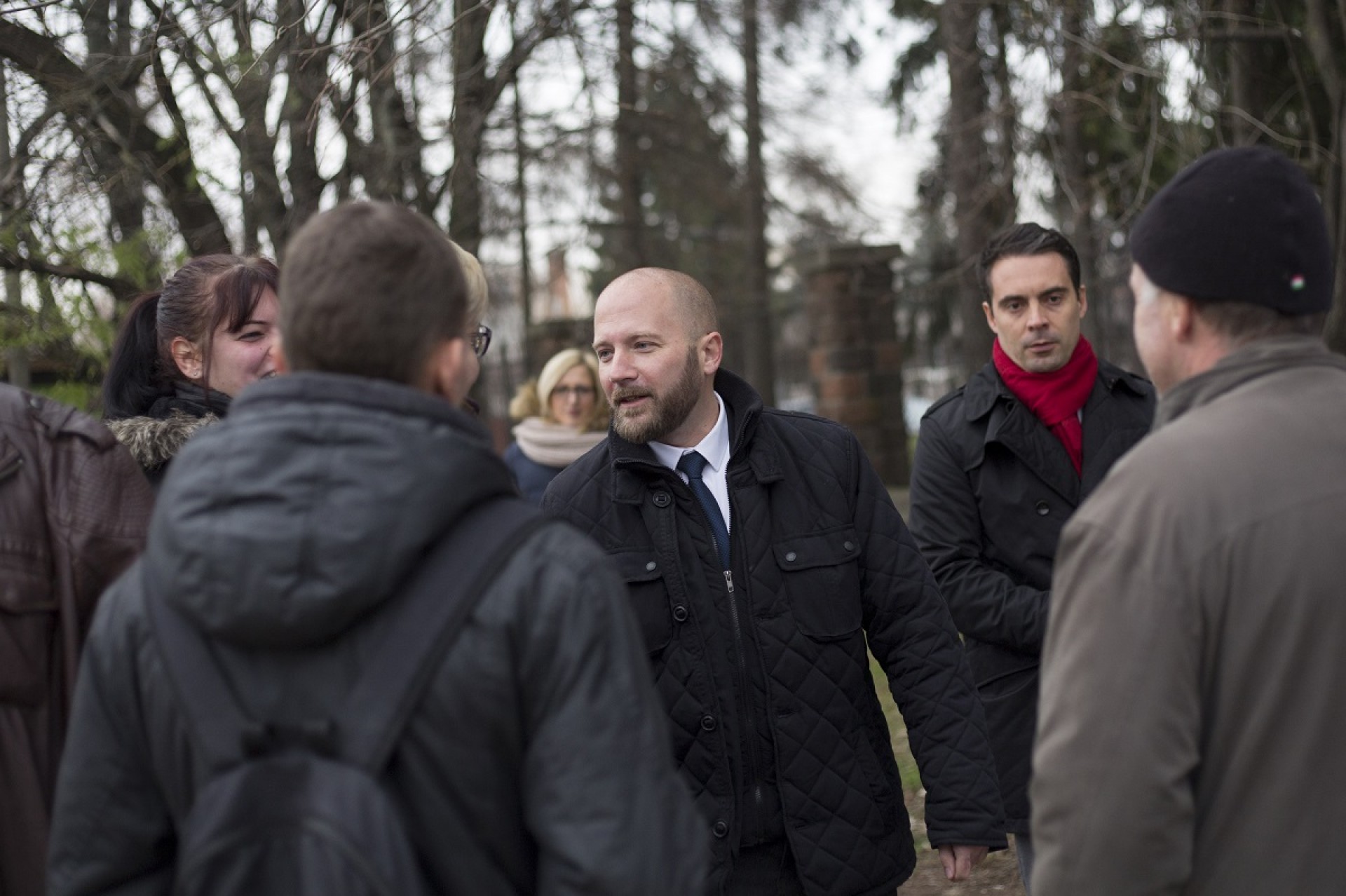 Az igazi politikus nem uralkodik, hanem szolgál