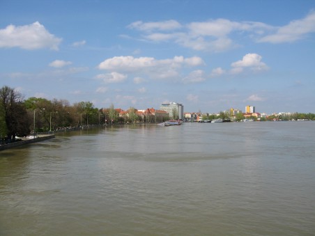 Erősítik a települések árvízvédelmét a Közép-Tiszán